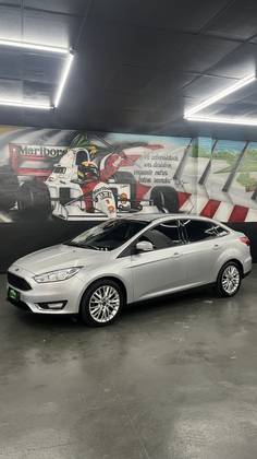 FORD FOCUS 2.0 SE PLUS 16V FLEX 4P POWERSHIFT FORD FOCUS 2.0 SE PLUS 16V FLEX 4P POWERSHIFT